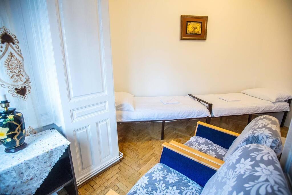 בודפשט Keleti Apartment City Center Big Flat Bedroom Private Use מראה חיצוני תמונה