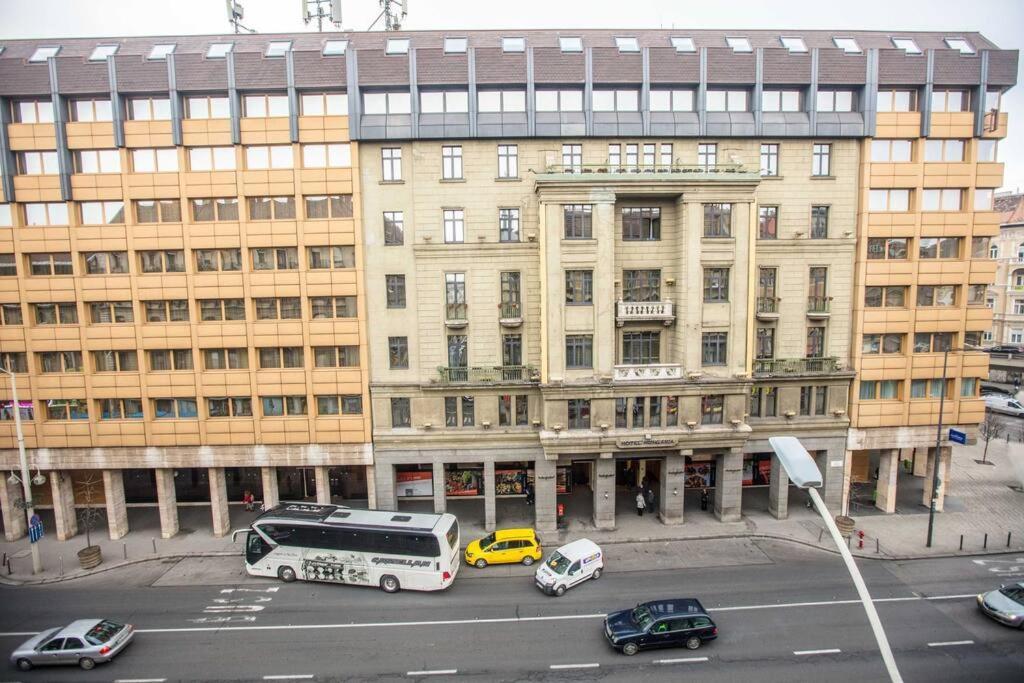 בודפשט Keleti Apartment City Center Big Flat Bedroom Private Use מראה חיצוני תמונה