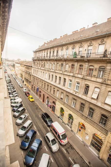 בודפשט Keleti Apartment City Center Big Flat Bedroom Private Use מראה חיצוני תמונה