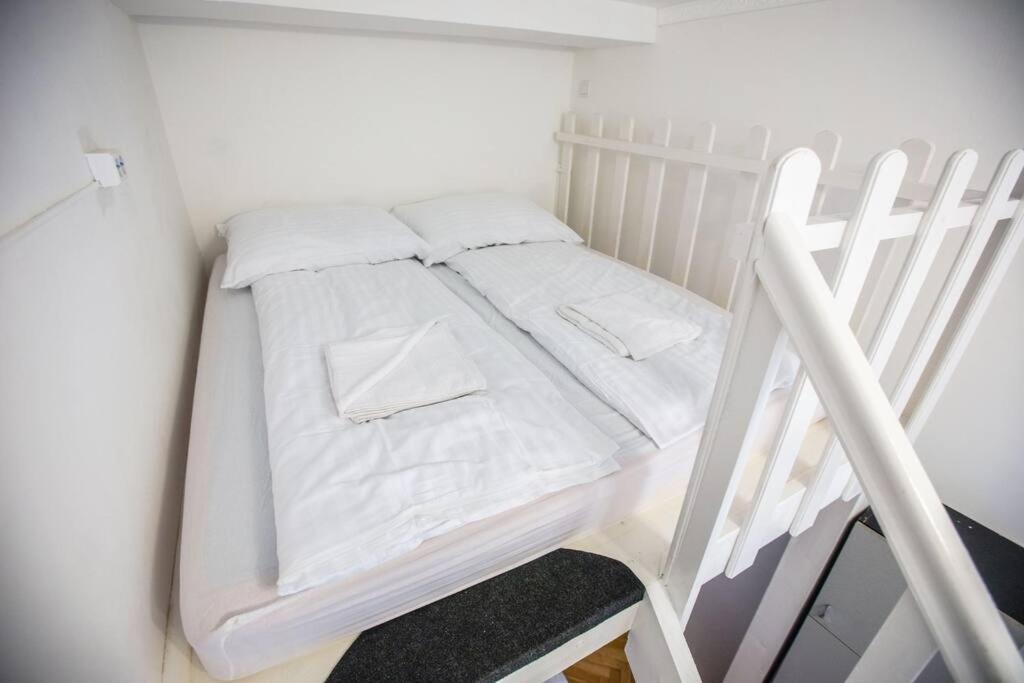 בודפשט Keleti Apartment City Center Big Flat Bedroom Private Use מראה חיצוני תמונה