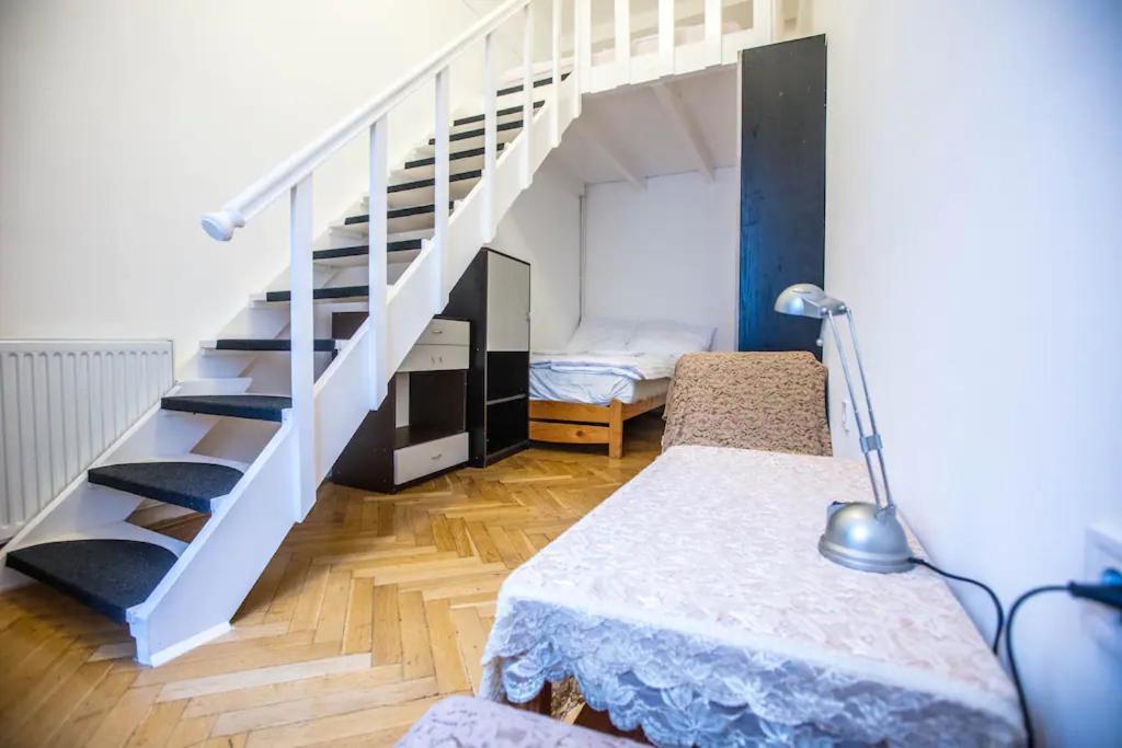בודפשט Keleti Apartment City Center Big Flat Bedroom Private Use מראה חיצוני תמונה