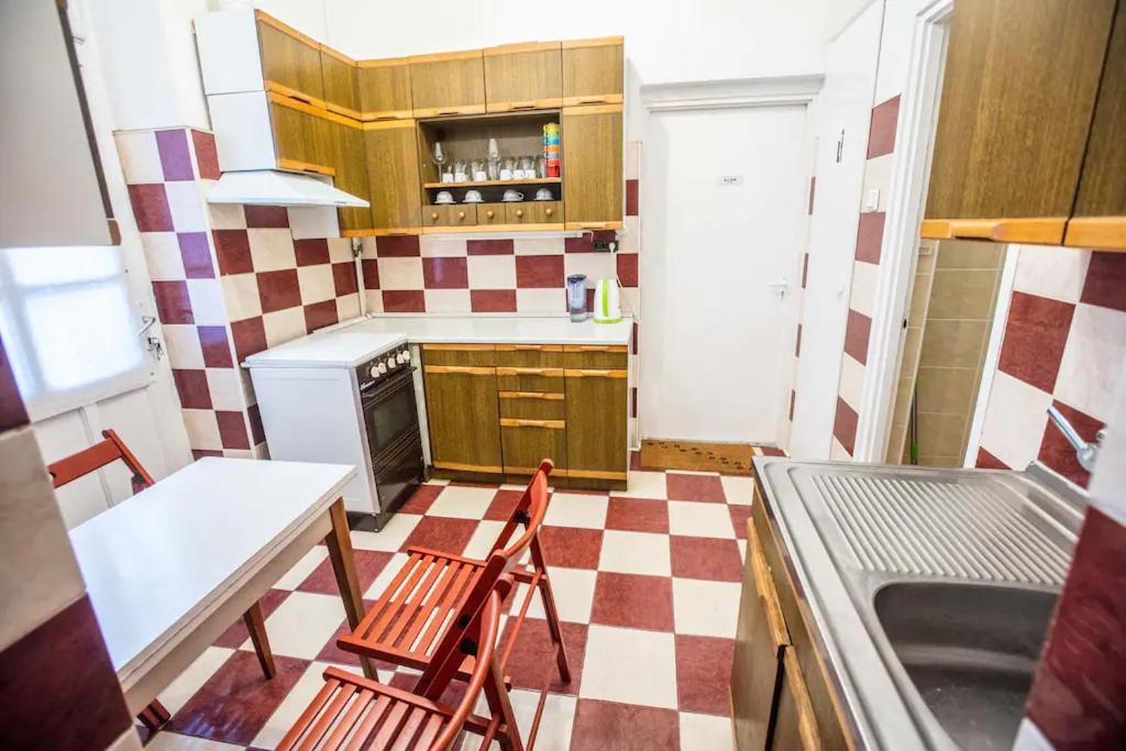 בודפשט Keleti Apartment City Center Big Flat Bedroom Private Use מראה חיצוני תמונה