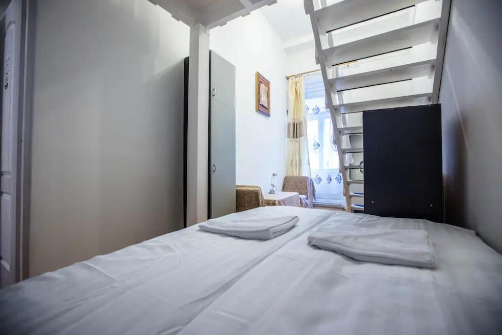 בודפשט Keleti Apartment City Center Big Flat Bedroom Private Use מראה חיצוני תמונה