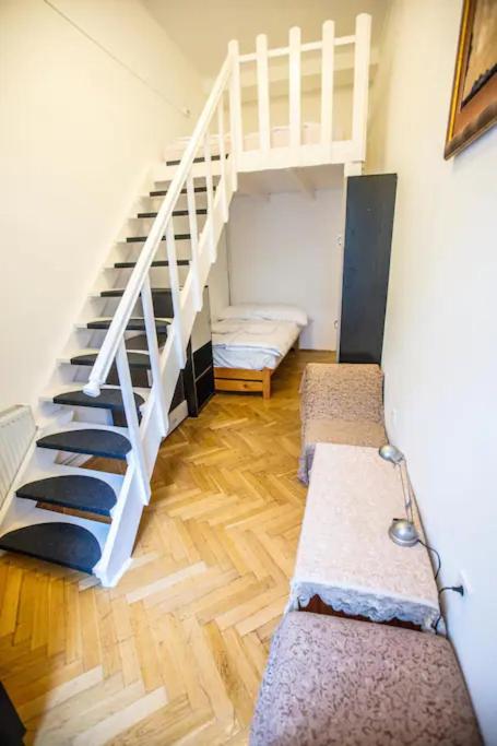 בודפשט Keleti Apartment City Center Big Flat Bedroom Private Use מראה חיצוני תמונה