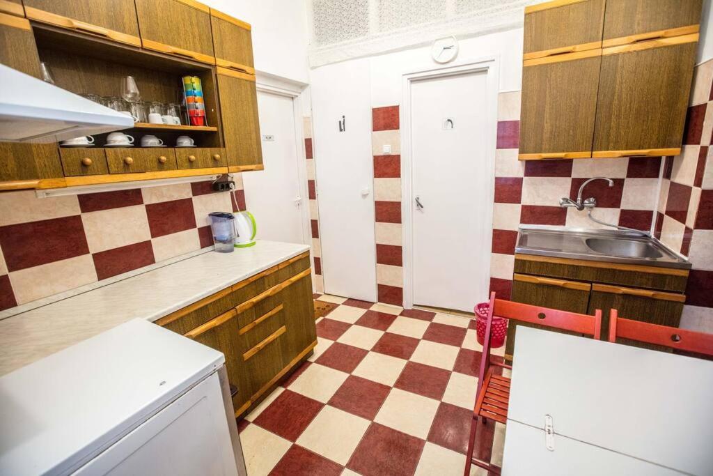 בודפשט Keleti Apartment City Center Big Flat Bedroom Private Use מראה חיצוני תמונה