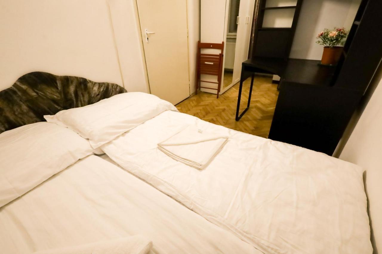 בודפשט Keleti Apartment City Center Big Flat Bedroom Private Use מראה חיצוני תמונה